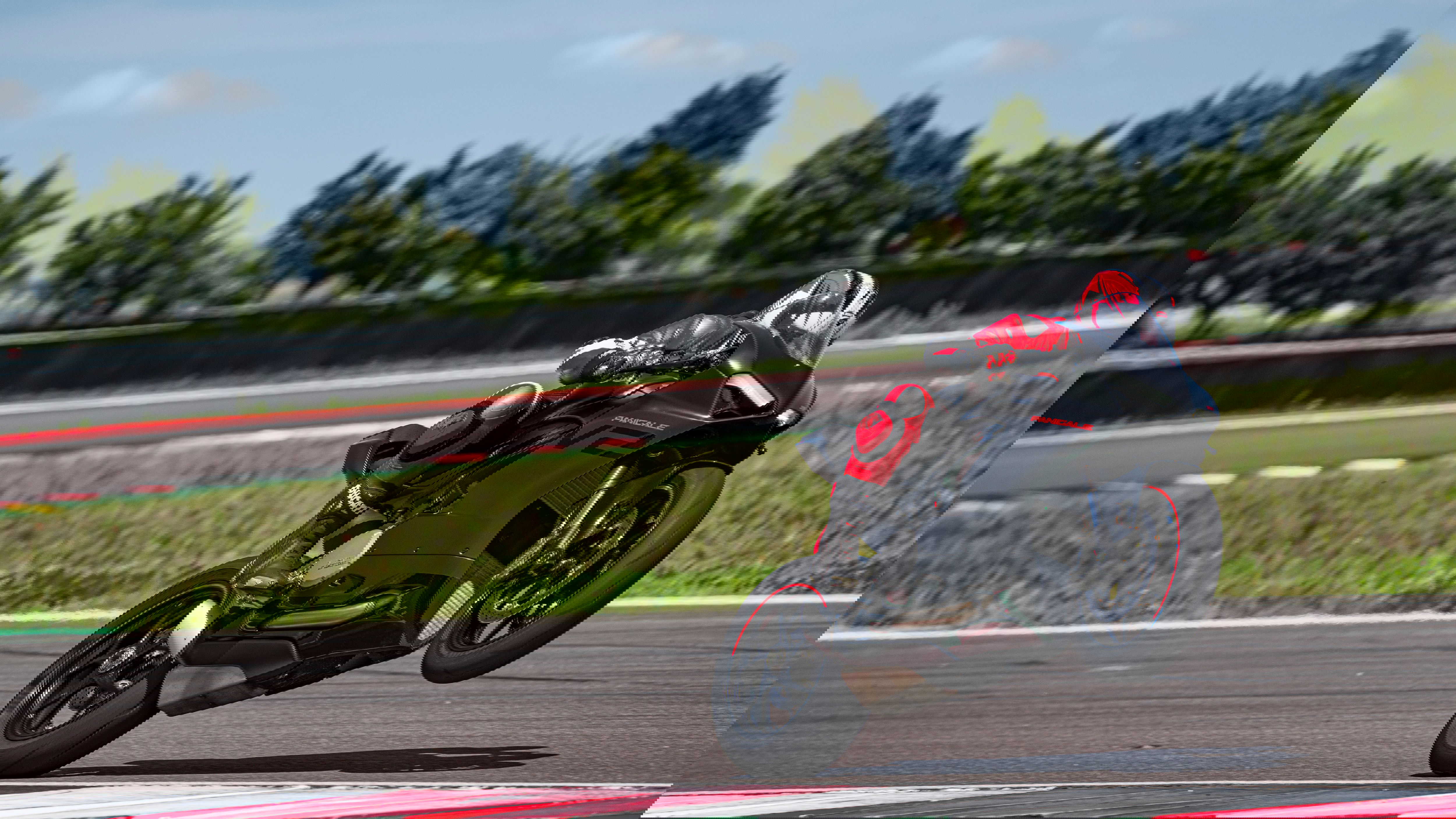 2024 Ducati Panigale V2 "Black on Black"